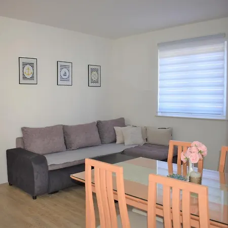 Janja Apartment Murter