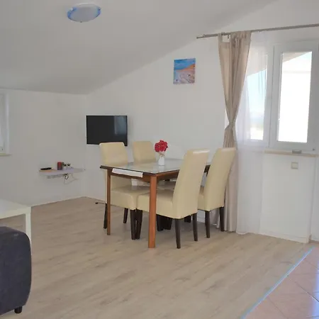 Janja Apartment