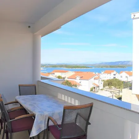 Apartment Janja Murter