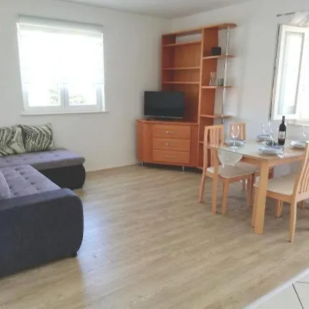 Janja Apartment Murter