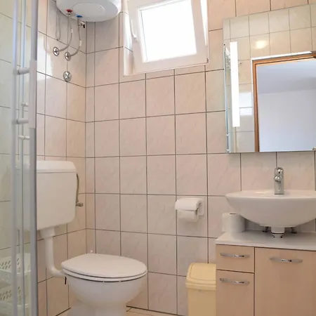 Apartment Janja *