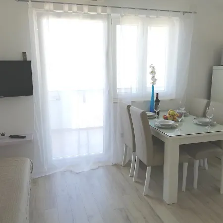Apartment Janja *