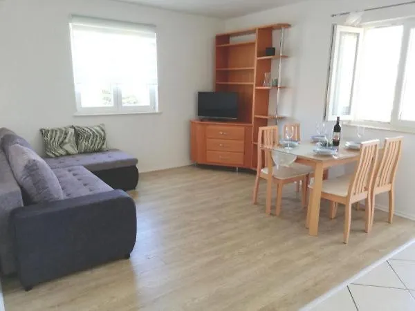 Janja Apartamento Murter